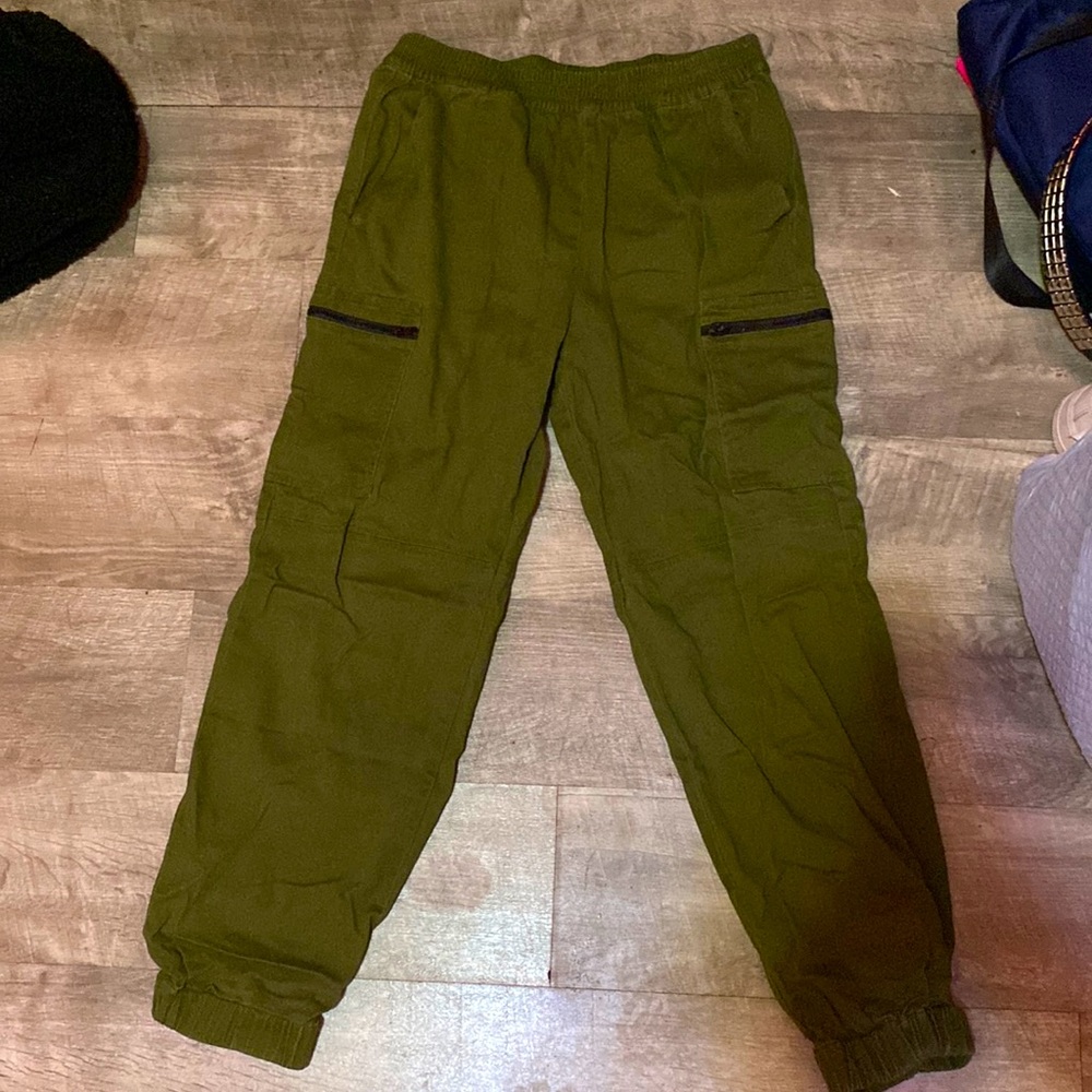 Guess green pants